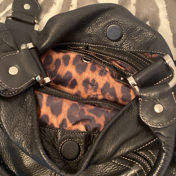 B Markowsky Women’s Leather satchel bag , leopard interior, magnetic closure - Picture 3 of 6